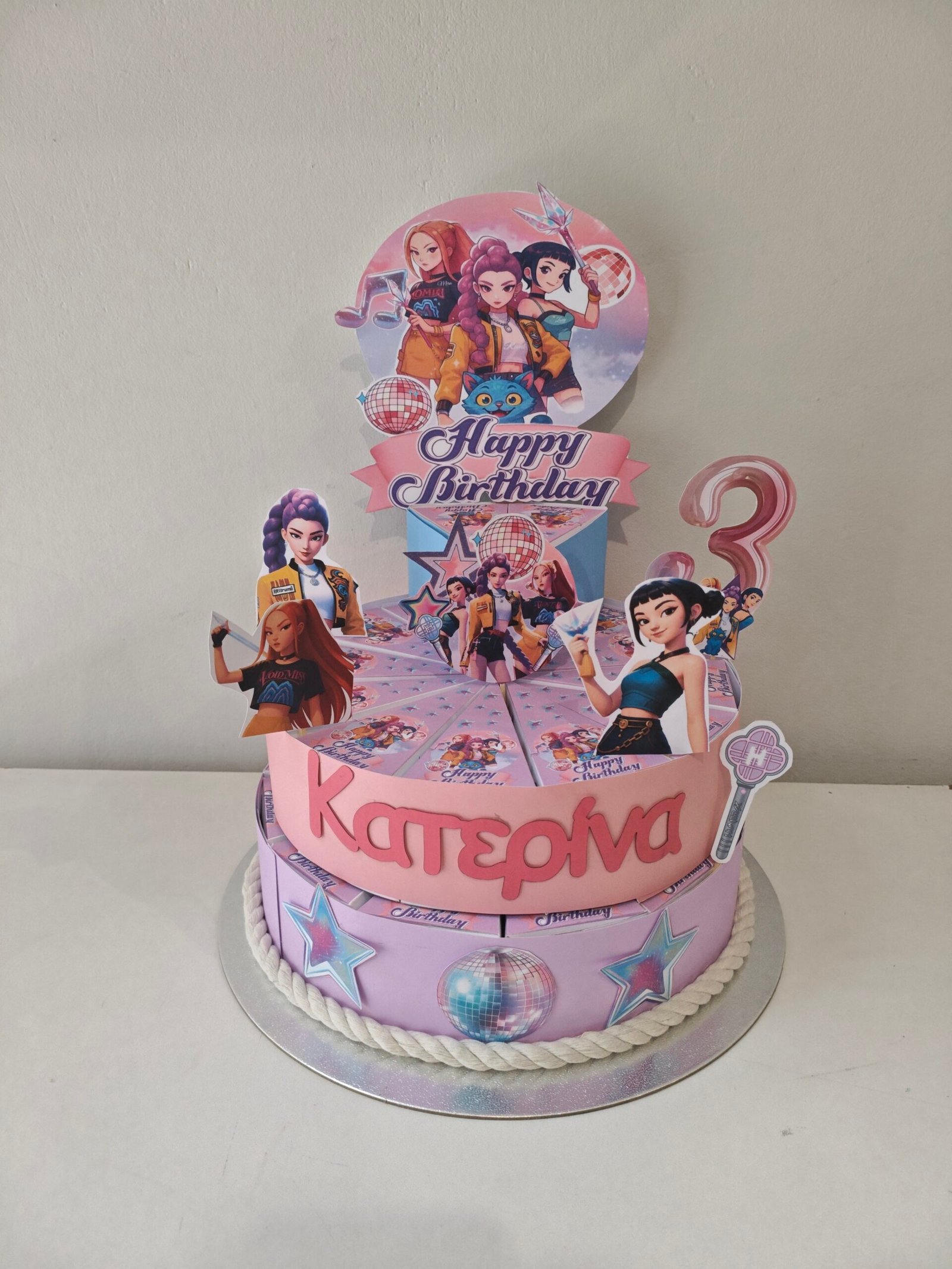 Χάρτινη τούρτα "HUNTRIX" K POP DEMON - Image 4