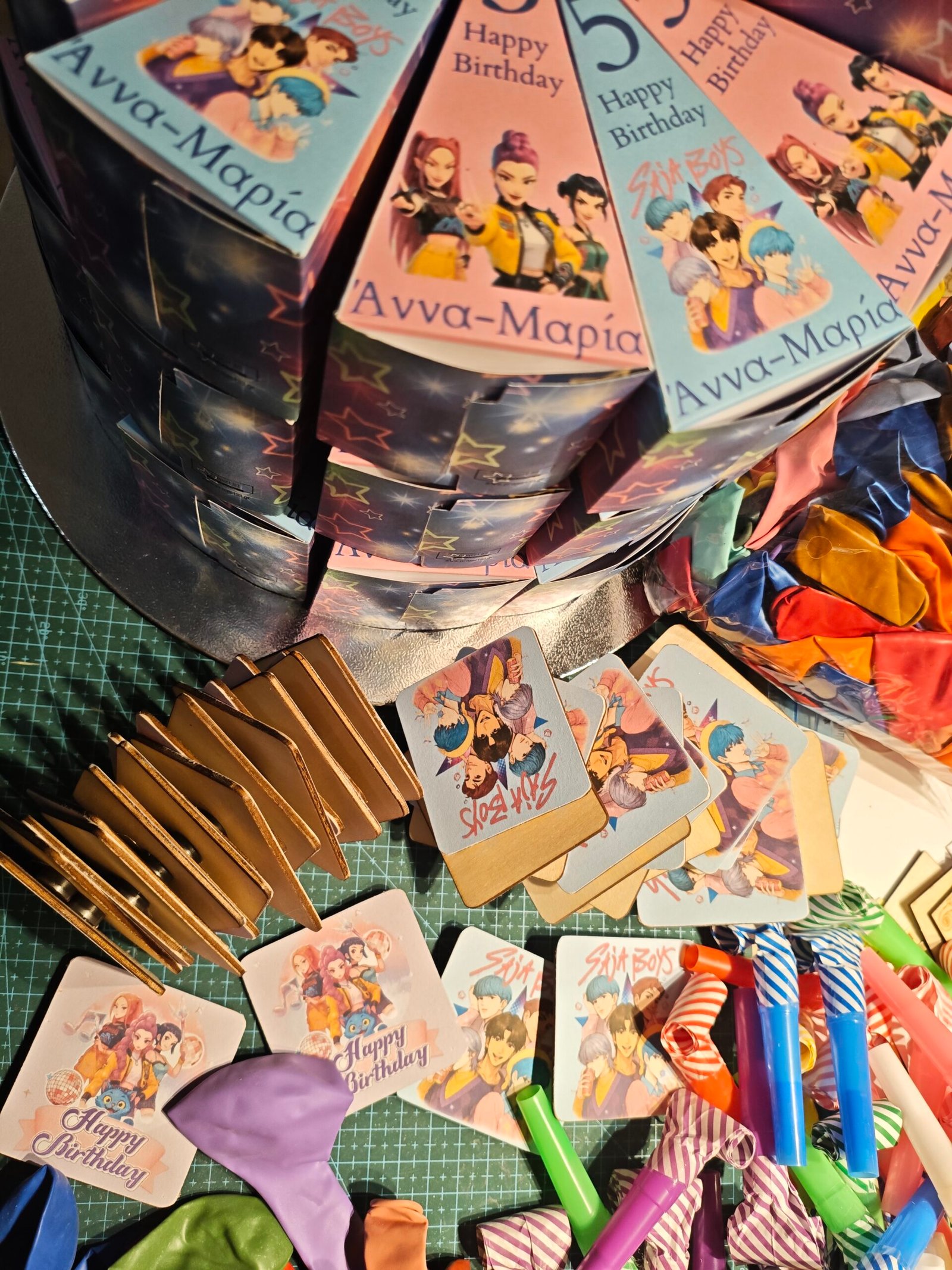 Χάρτινη τούρτα "HUNTRIX" K POP DEMON - Image 6