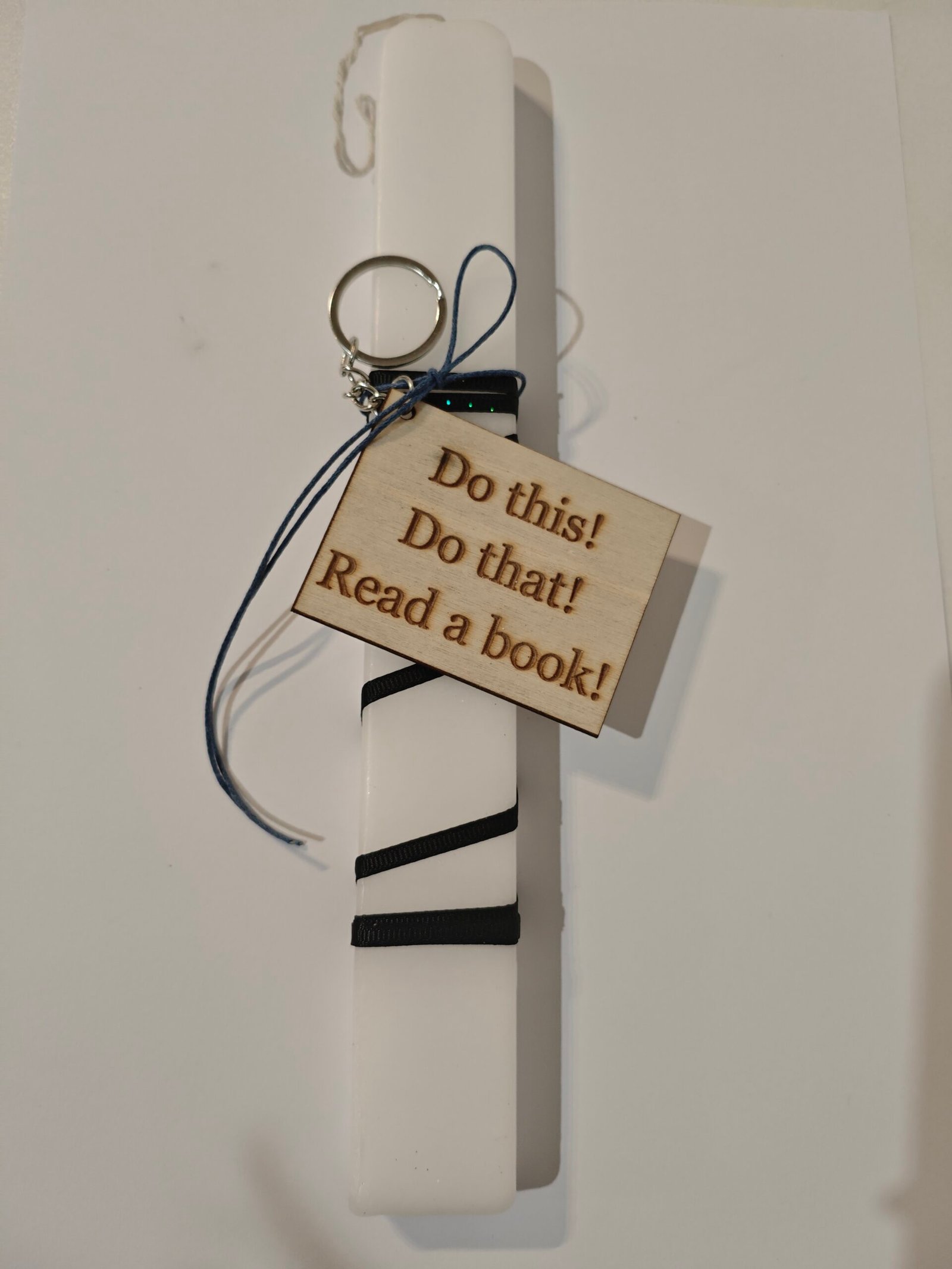 Λαμπάδα με ξύλινο μπρελόκ "Do this" Tik Tok